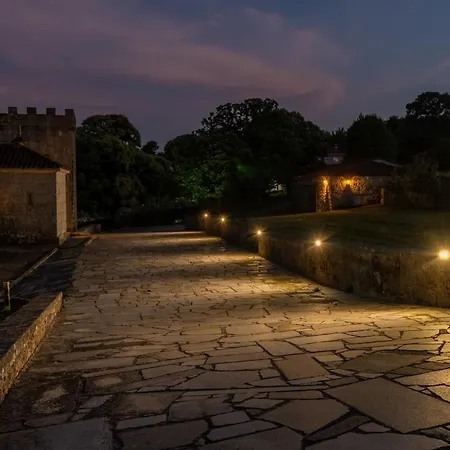 Pazo De San Pedro De Bembibre Feriehus *